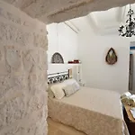 Masseria Oreglia Feriehus *